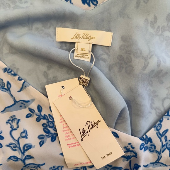 Lilly Pulitzer Florin Straight Hem Tall Tales Top NWT Size XL - Picture 6 of 8